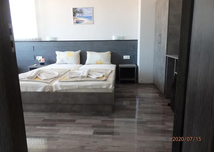 Napoli 招待所 拉夫达