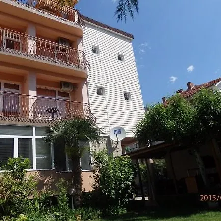 Napoli 2* رافدا