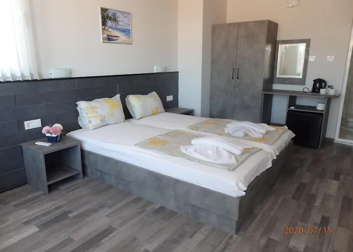 Casa de hóspedes Napoli Ravda